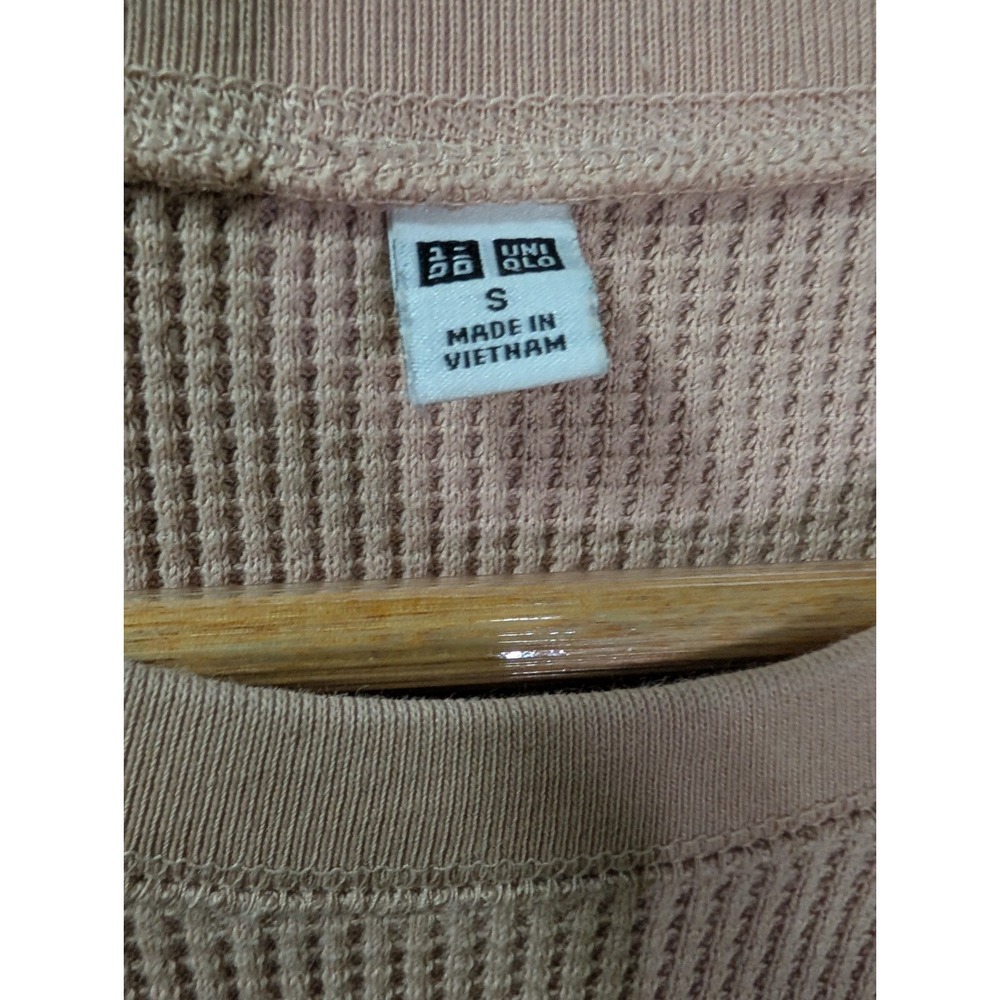 Uniqlo Waffle Knit Thermal Shirt Womens Small Beige Long Sleeve Casual - Picture 3 of 9